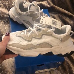 NWT adidas ozweego